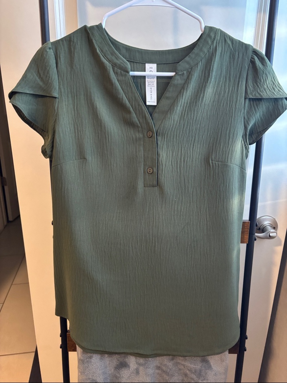 Blooming Jelly Cap Sleeve Blouse